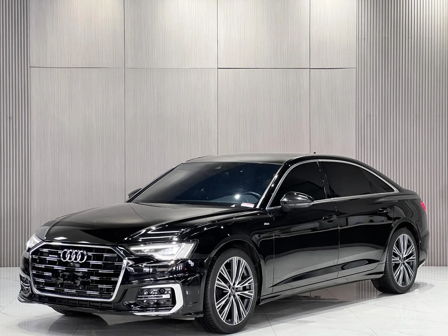 Main__Slider__Photo:undefined undefined 2023-0