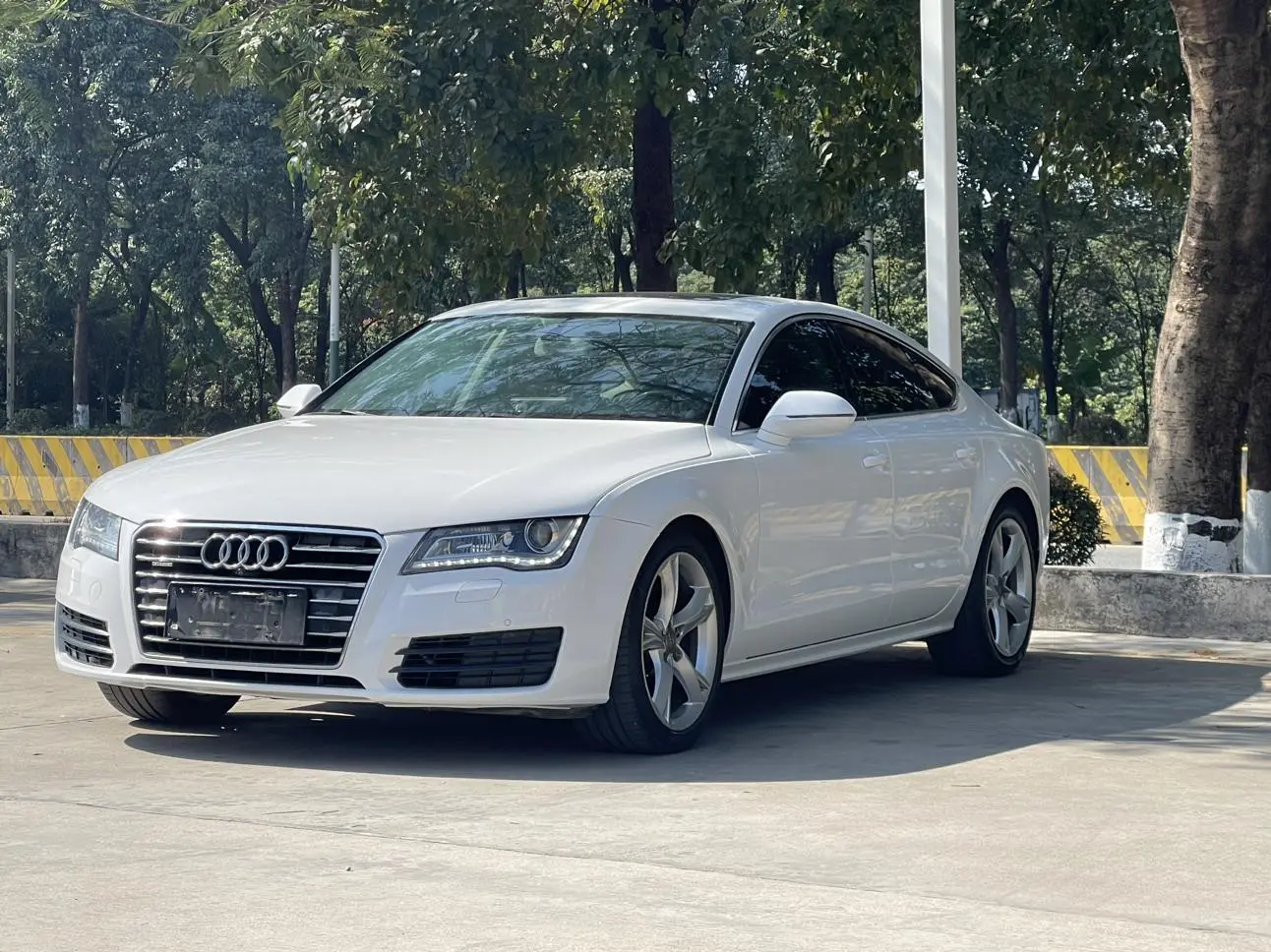 Main__Slider__Photo:undefined undefined 2014-0