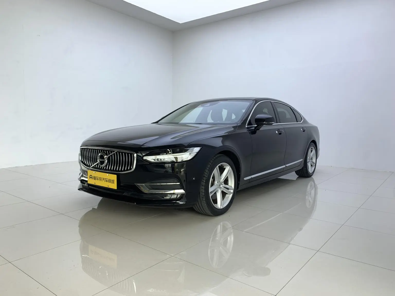 Main__Slider__Photo:undefined undefined 2019-0