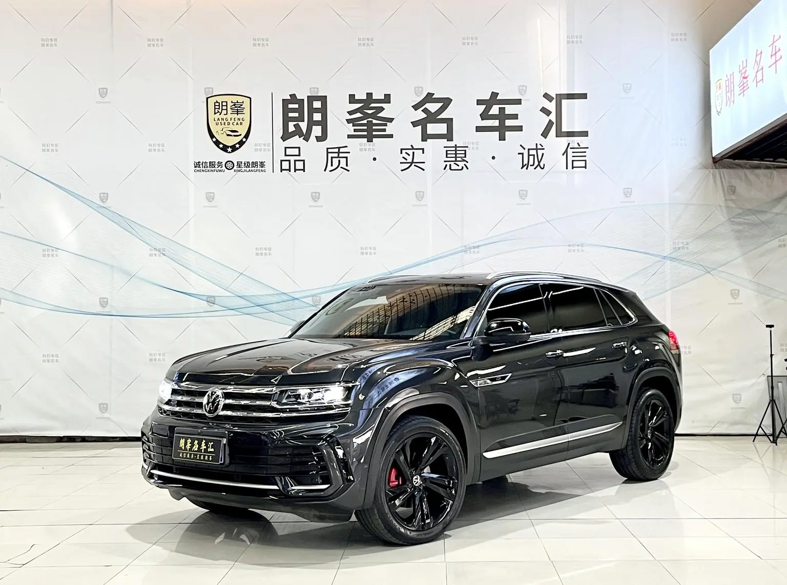 Main__Slider__Photo:undefined undefined 2022-0