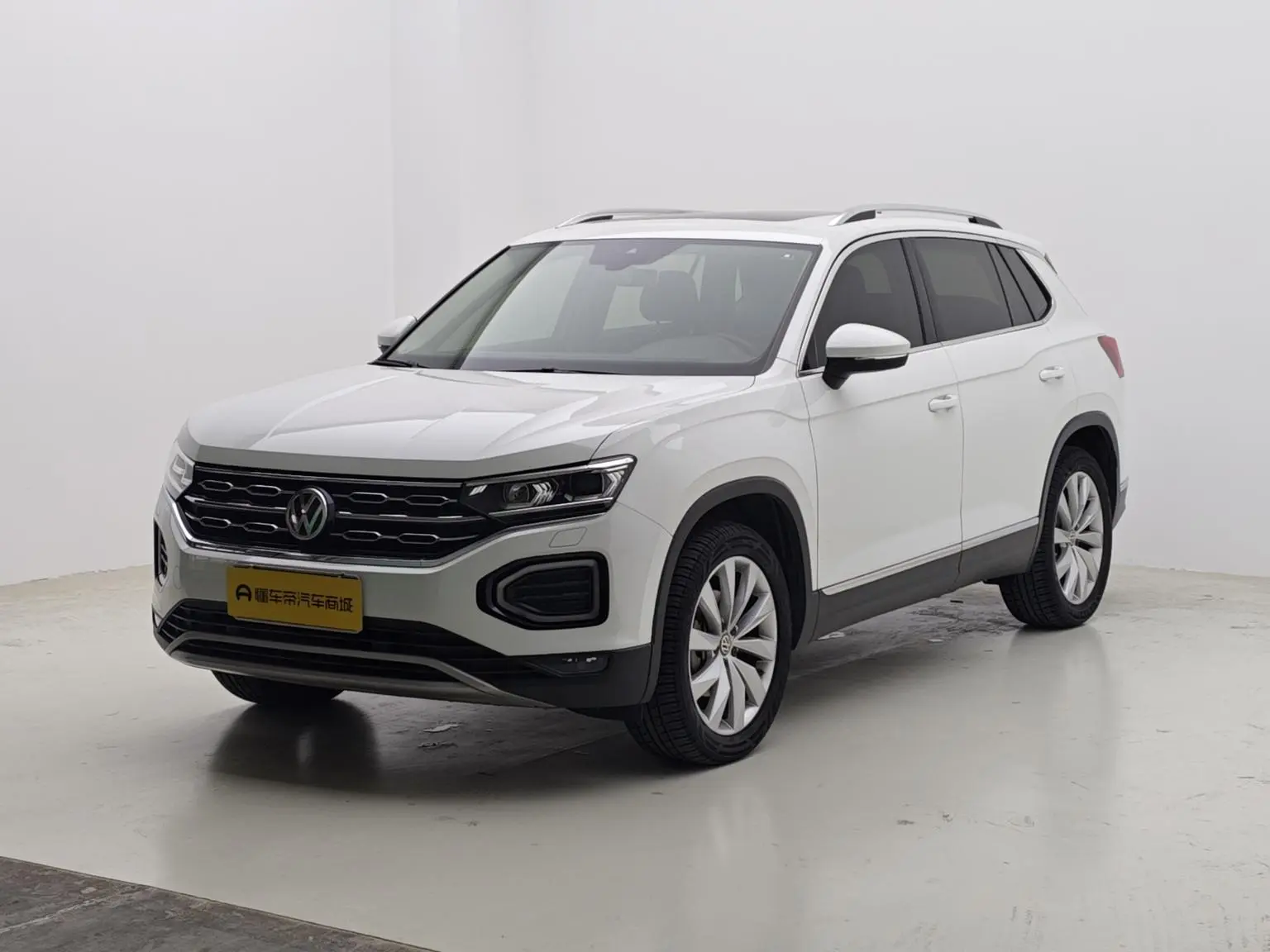 Main__Slider__Photo:undefined undefined 2019-0