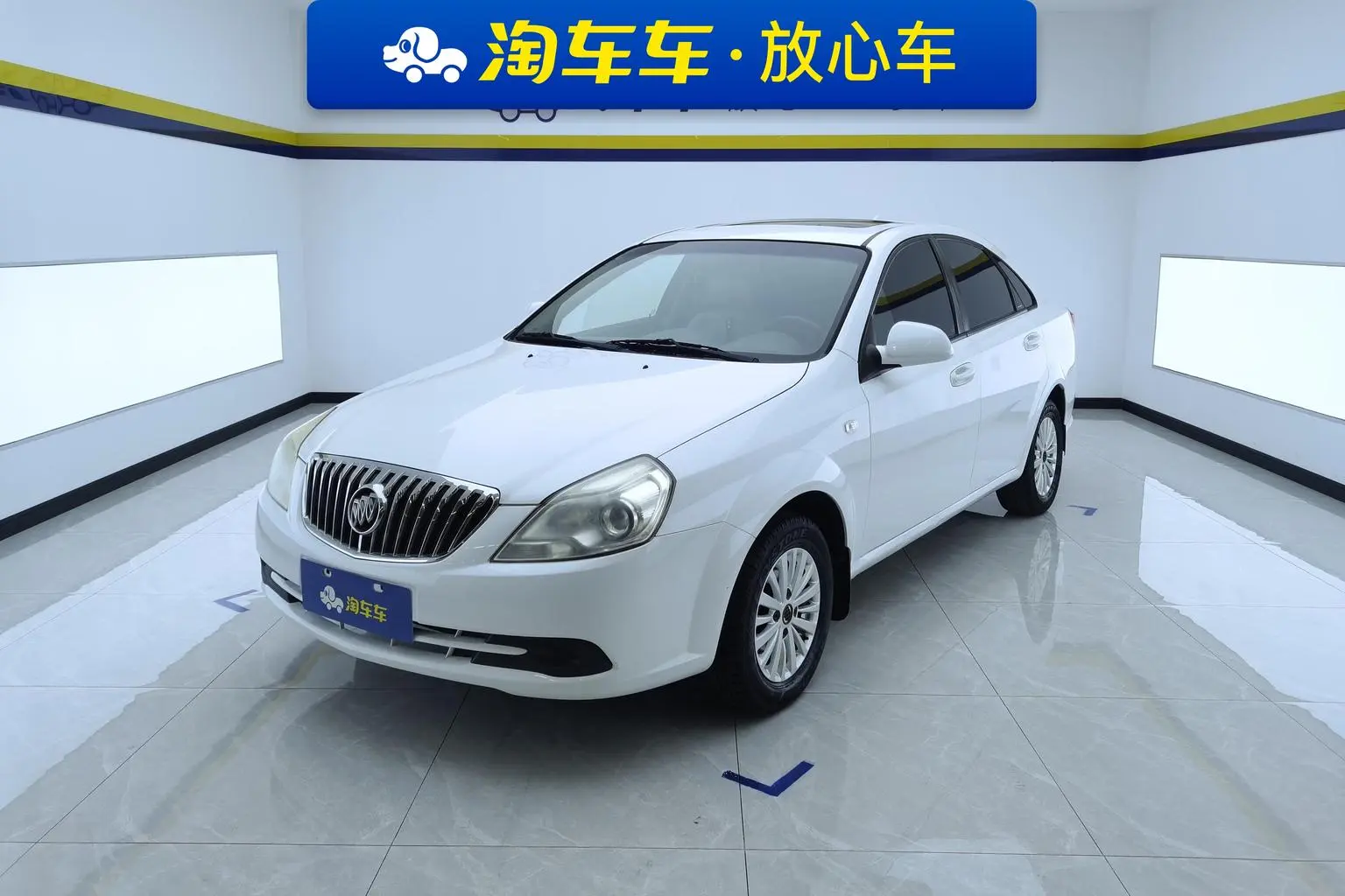 Main__Slider__Photo:undefined undefined 2015-0