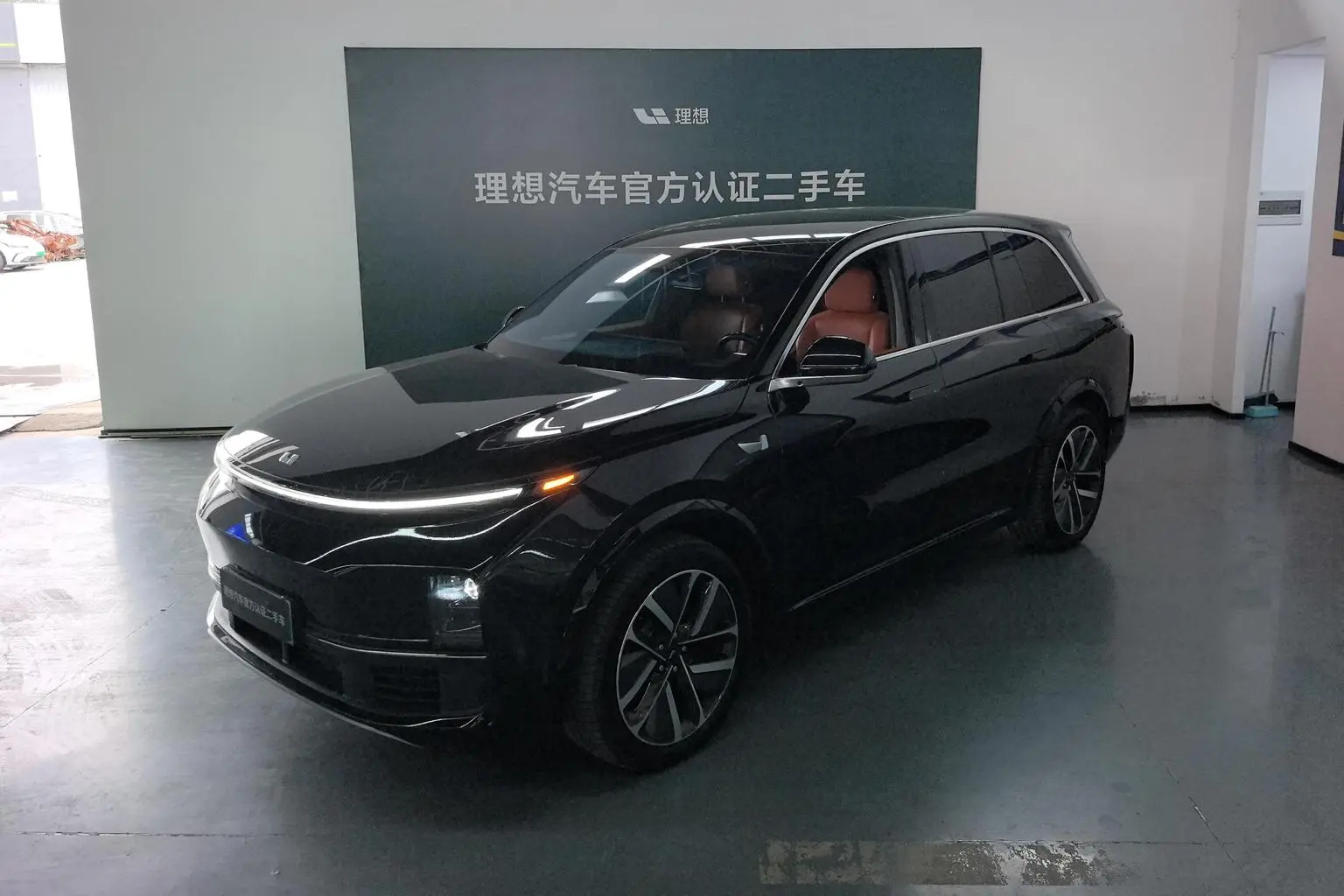 Main__Slider__Photo:undefined undefined 2024-0