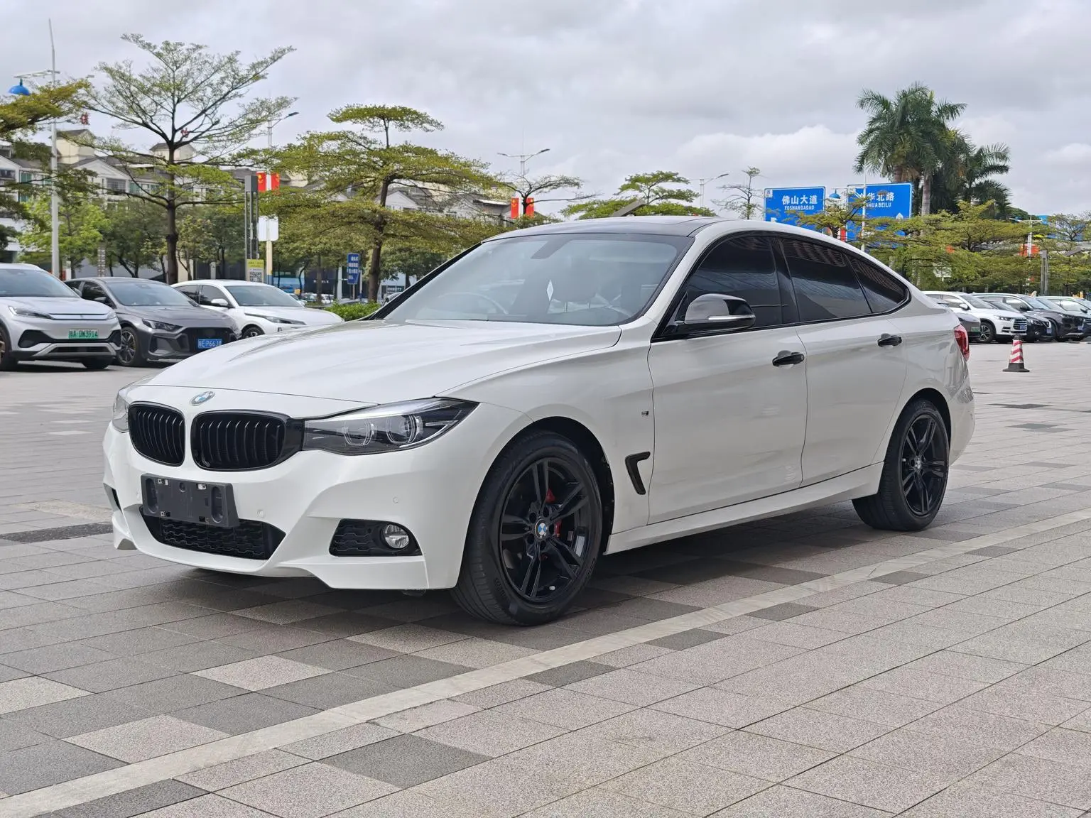 Main__Slider__Photo:undefined undefined 2019-0