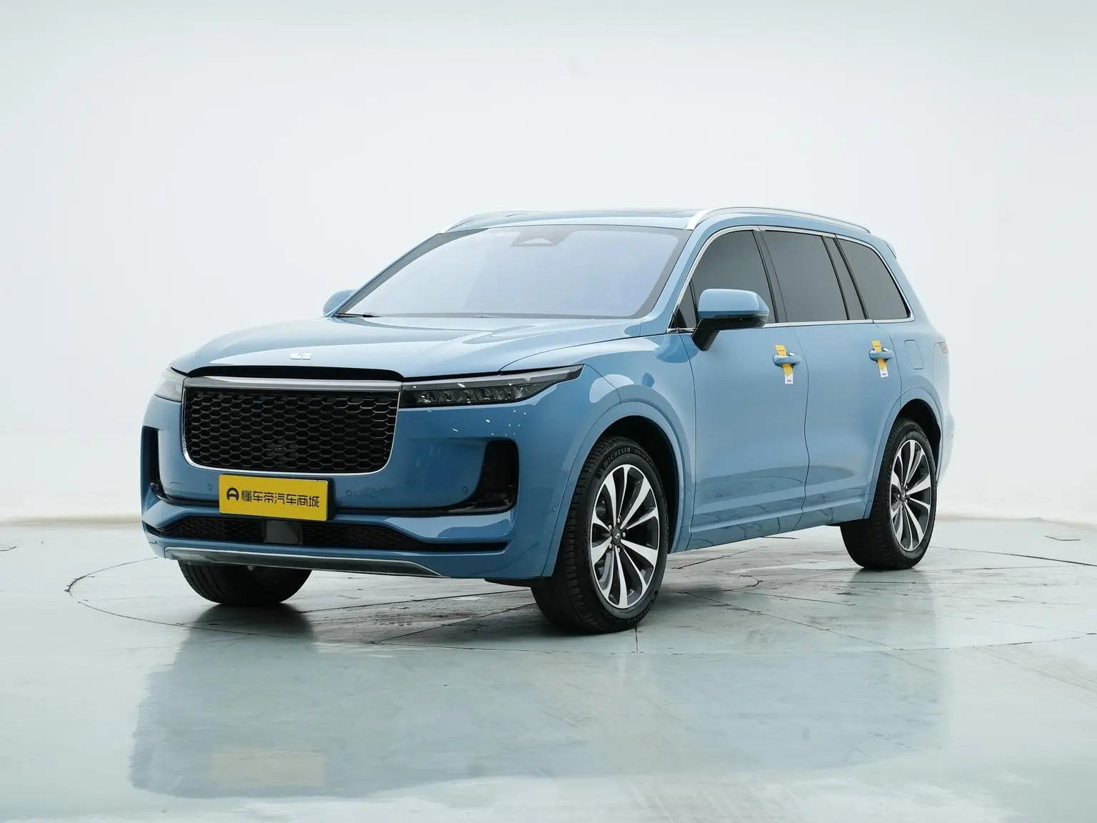 Main__Slider__Photo:undefined undefined 2021-0