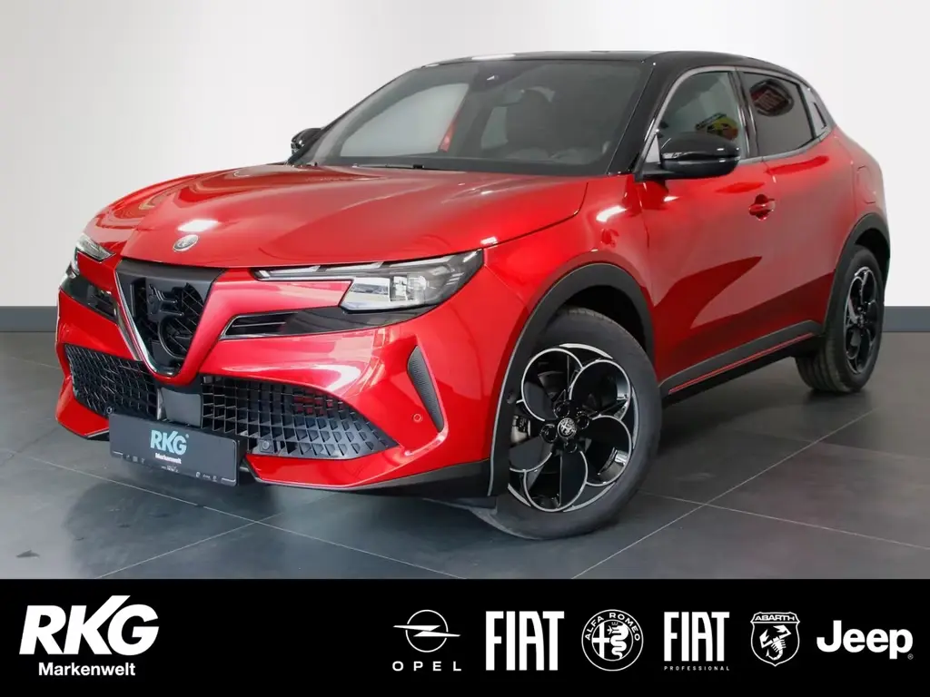 Main__Slider__Photo:Alfa Romeo Junior Elettrica SPECIALE Kamera+Winter Paket+Na 08/2024-0