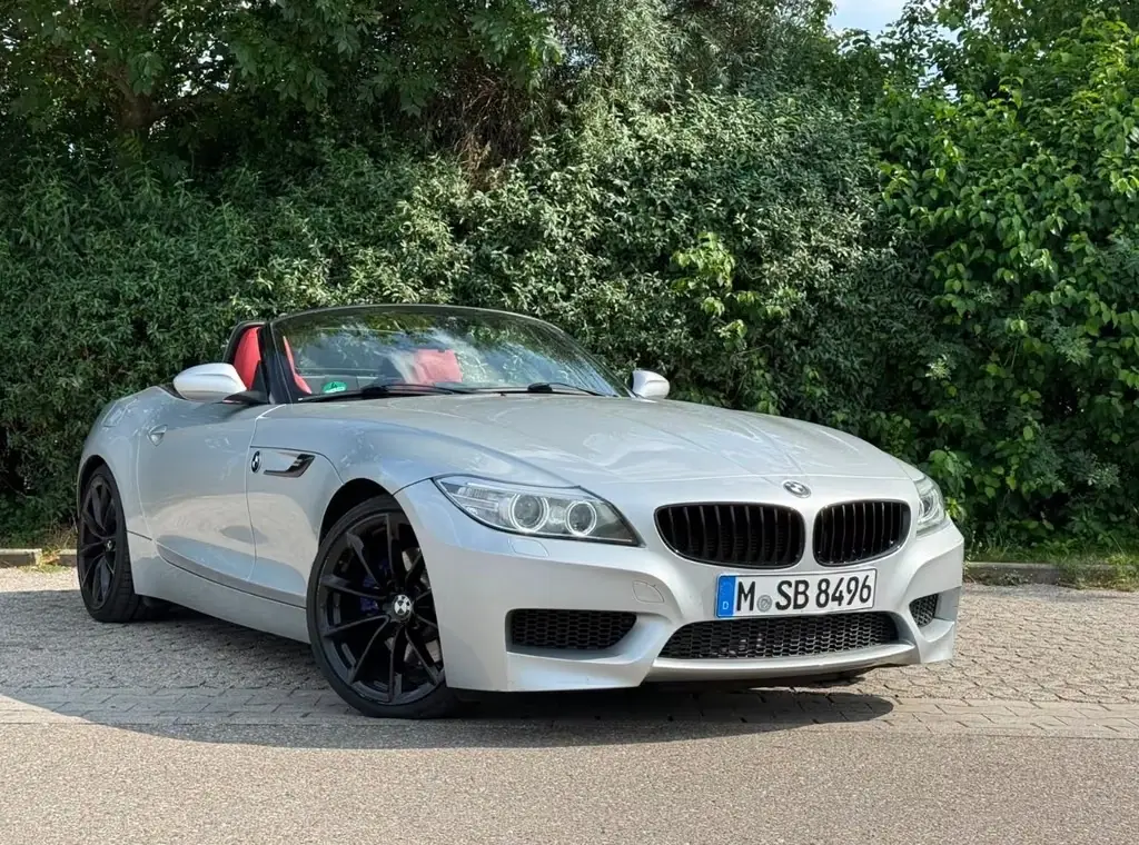 Main__Slider__Photo:BMW Z4 sDrive35i/M-PAKET/NAVI/TEMP/VOLL-LEDER/BI-XEN 07/2015-1