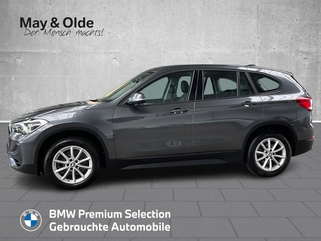 Main__Slider__Photo:BMW X1 xDrive 20i Navi LED el-Heckklappe Klimaautom 12/2019-1