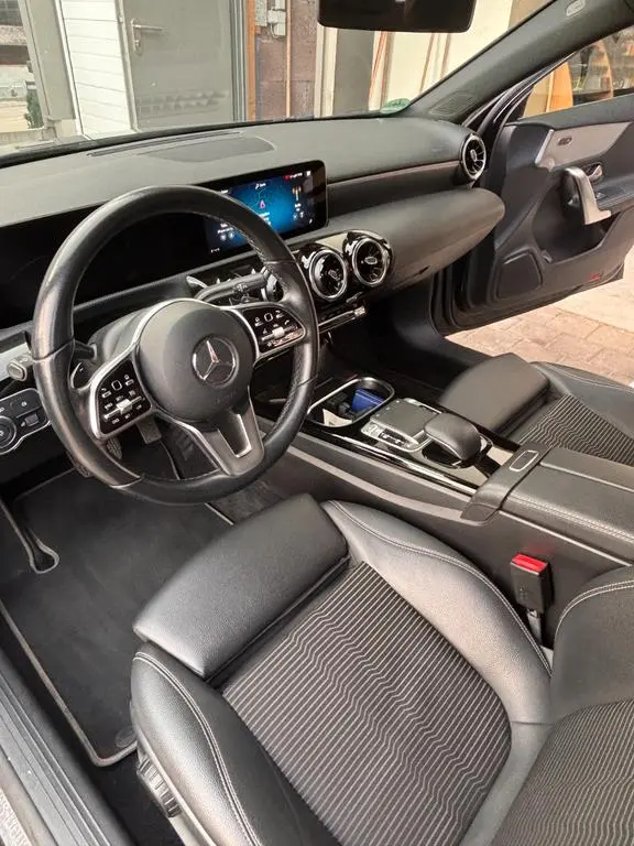 Main__Slider__Photo:Mercedes-Benz A 220 sehr gepflegter A220 zu verkaufen 09/2019-1