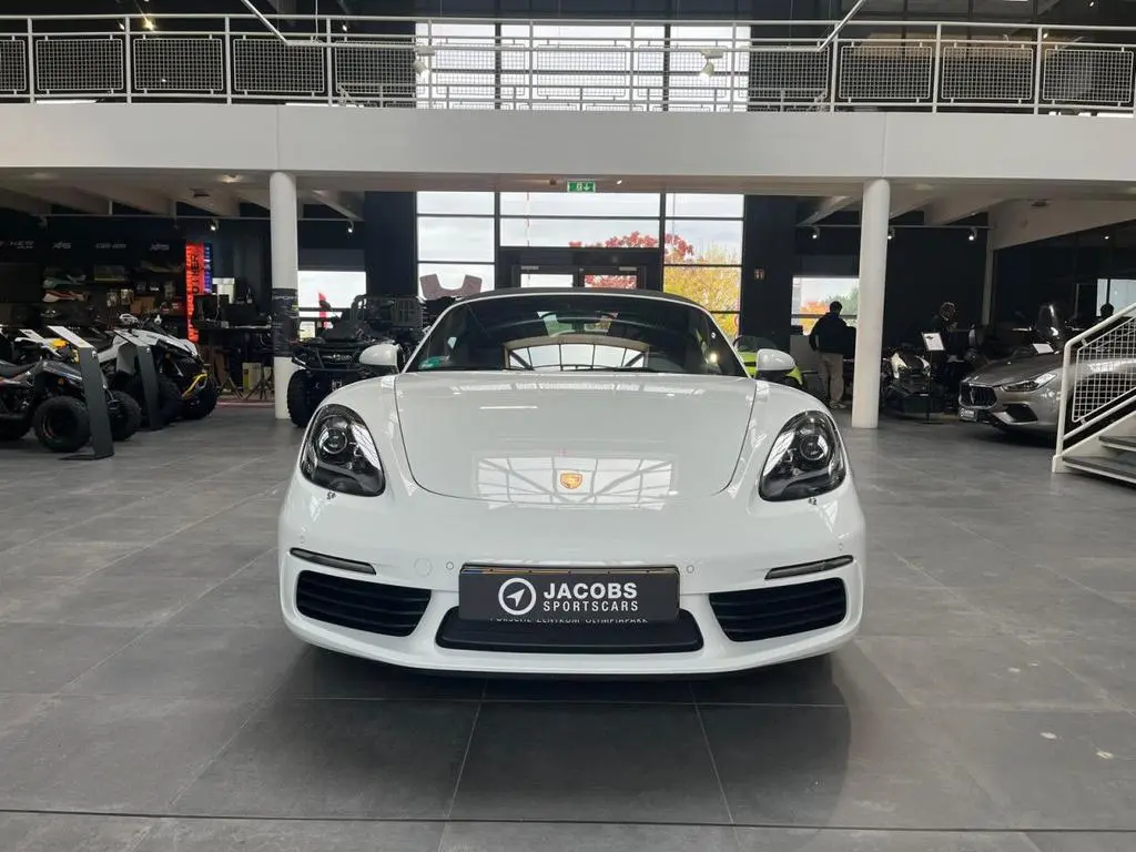 Main__Slider__Photo:Porsche 718 Boxster - Cabrio - 2.0L 12/2016-1