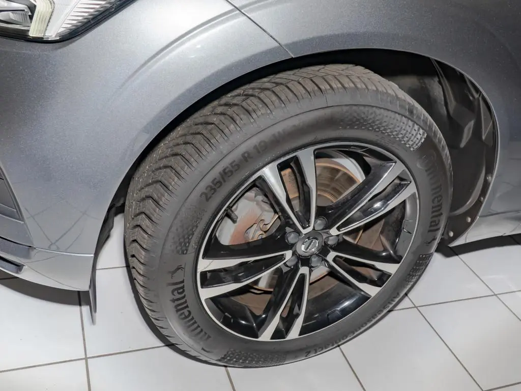 Main__Slider__Photo:Volvo XC 60 T4 2WD Momentum Pro H/K NAVI W-LAN ACC LED 05/2020-0
