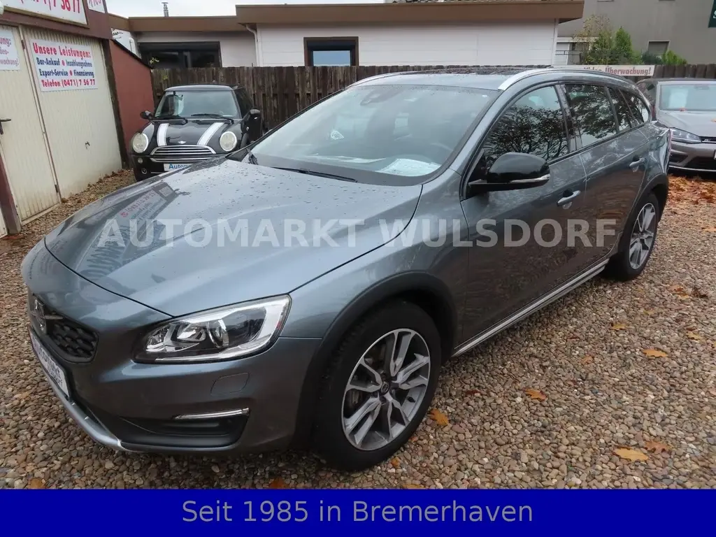 Main__Slider__Photo:Volvo V60 Cross Country,2,4D,5-Zyl, AWD,1Hd,Scheckheft 01/2016-0