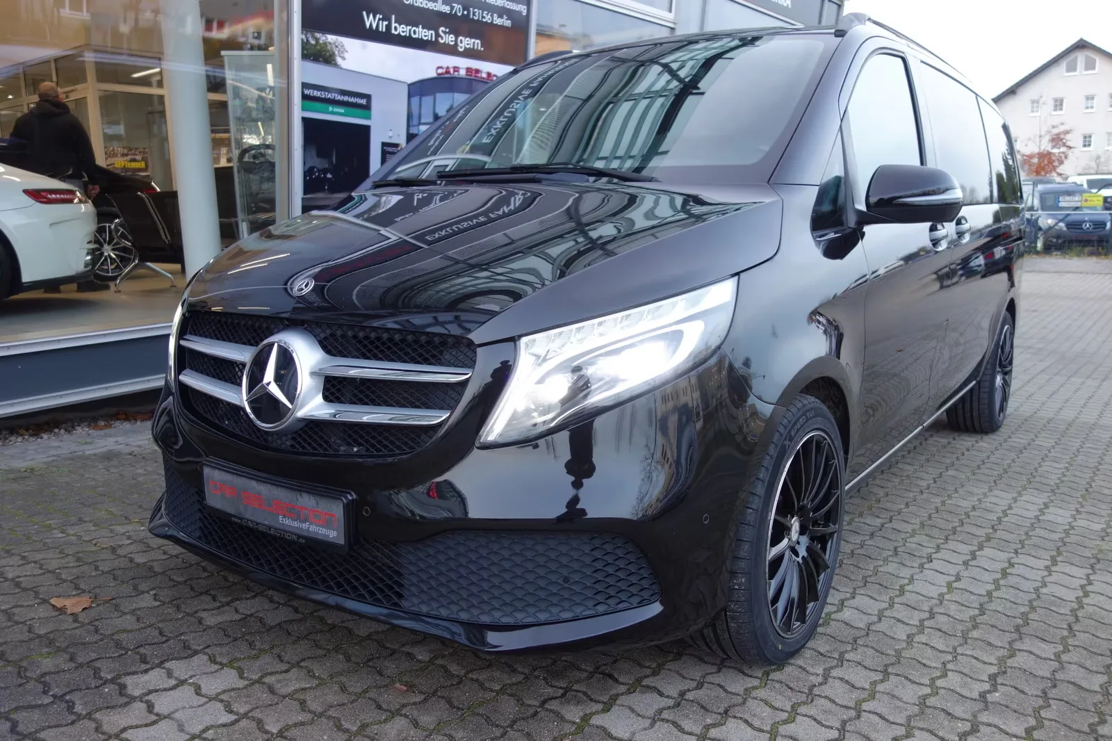 Main__Slider__Photo:Mercedes-Benz V-Class 250 07/2020-0