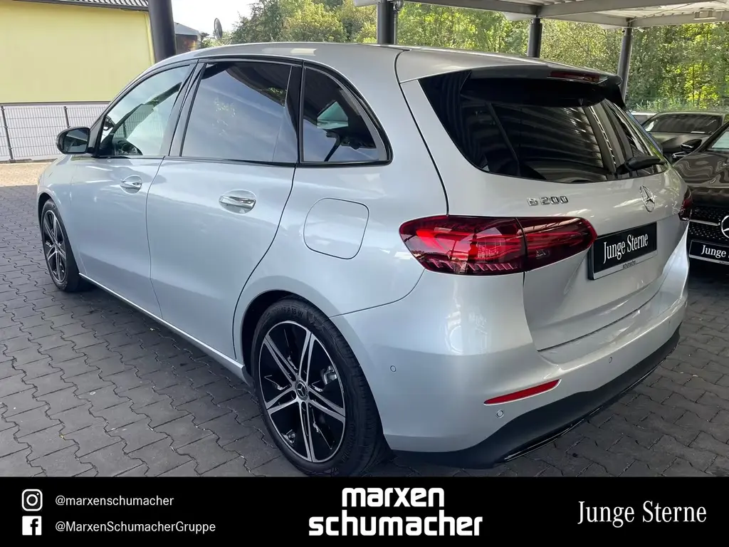 Main__Slider__Photo:Mercedes-Benz B 200 Progressive Pano+NaviPremium+360°+AHK+Mopf 03/2023-1