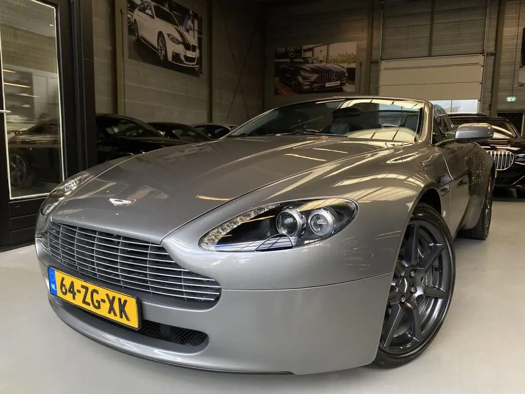 Main__Slider__Photo:Aston Martin V8 Vantage Roadster 4.3 V8 Sportshift Cabrio, Le 02/2008-0