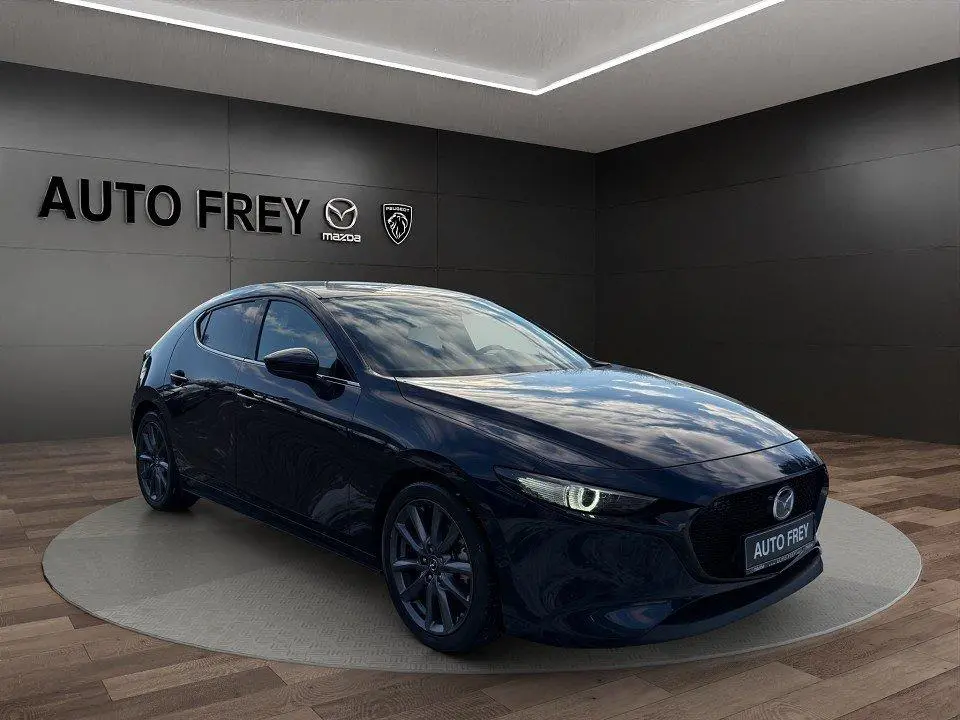 Main__Slider__Photo:Mazda 3 Selection Automatik BOSE LEDER KAMERA 06/2020-0
