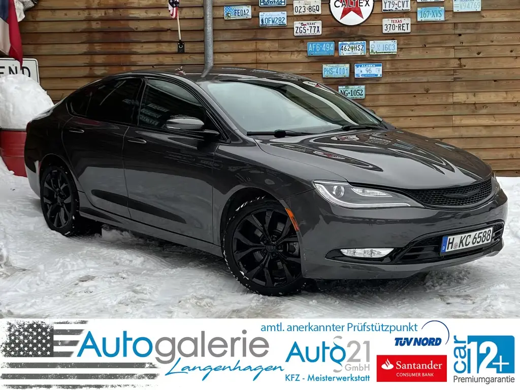 Main__Slider__Photo:Chrysler 200 3.6L Navi Leder Kamera TÜV Alpine 08/2014-0