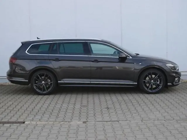 Main__Slider__Photo:Volkswagen Passat Variant 2.0 TSI 272 PS 4M DSG R-Line AHK/ 11/2020-1