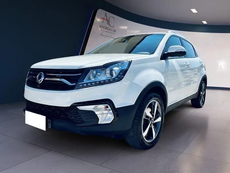 Main__Slider__Photo:Ssangyong Korando Korando Korando 2.2 d Plus 2wd my17 06/2019-0