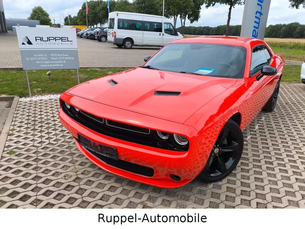 Main__Slider__Photo:Dodge Challenger ORANGE-L 3.6L V6 Leder LED Keyless Go 01/2017-0