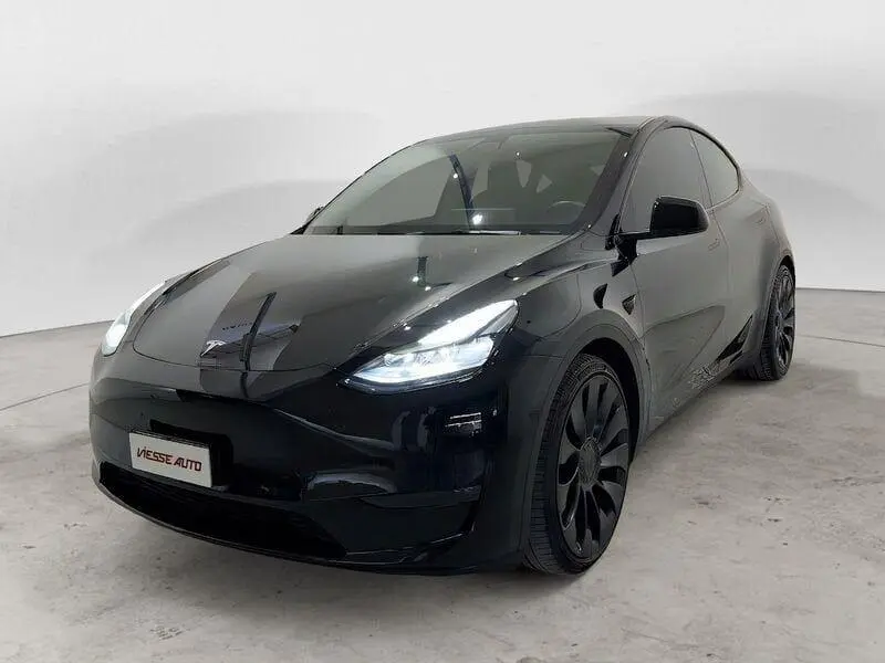 Main__Slider__Photo:Tesla Model Y Performance AWD 09/2022-0