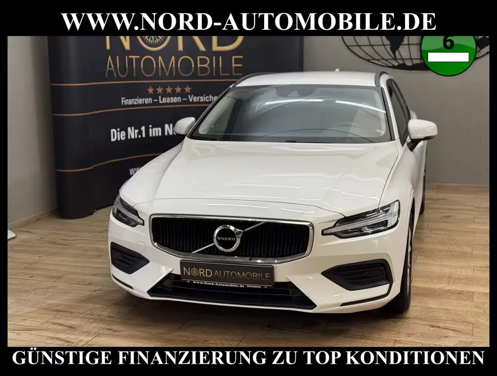 Main__Slider__Photo:Volvo V60 Kombi B3 B Momentum *LED*Navi*Kamera*SHZ*17Z 10/2021-0