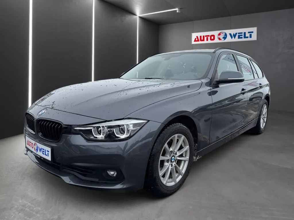 Main__Slider__Photo:BMW 3 Series 320i Advantage Aut. LED Navi el. Heckklappe USB 06/2018-0