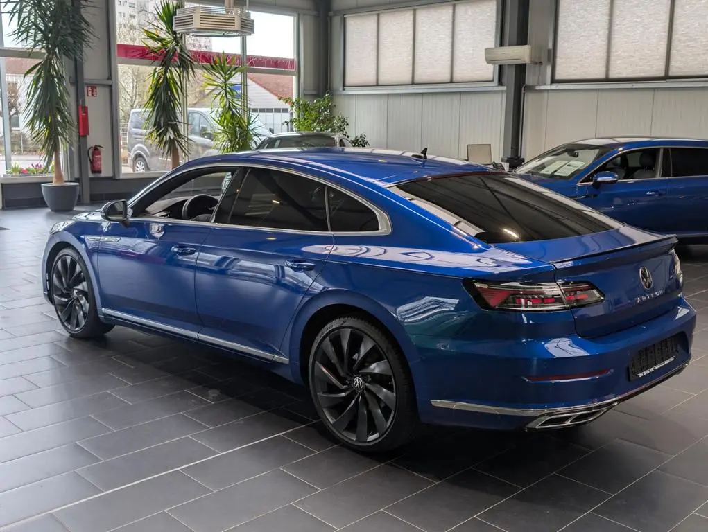Main__Slider__Photo:Volkswagen Arteon 2.0 TDI SCR 4Motion DSG R-Line 8-fach 12/2021-1