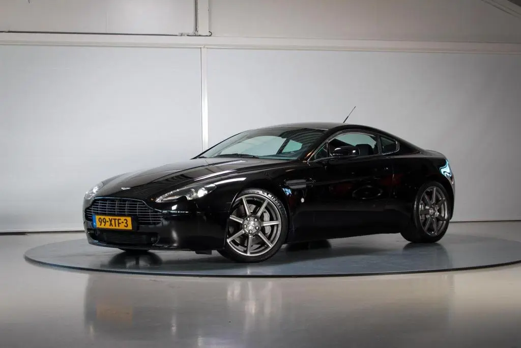 Main__Slider__Photo:Aston Martin V8 Vantage 4.3 V8 01/2006-0