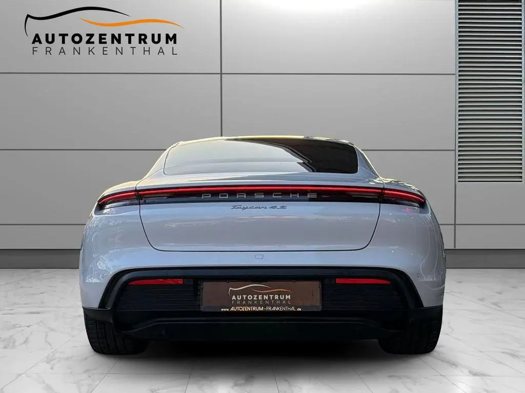 Main__Slider__Photo:Porsche Taycan 4S PLUS 93,4KW INNO 14WEGE APPROVED 10/2020-1