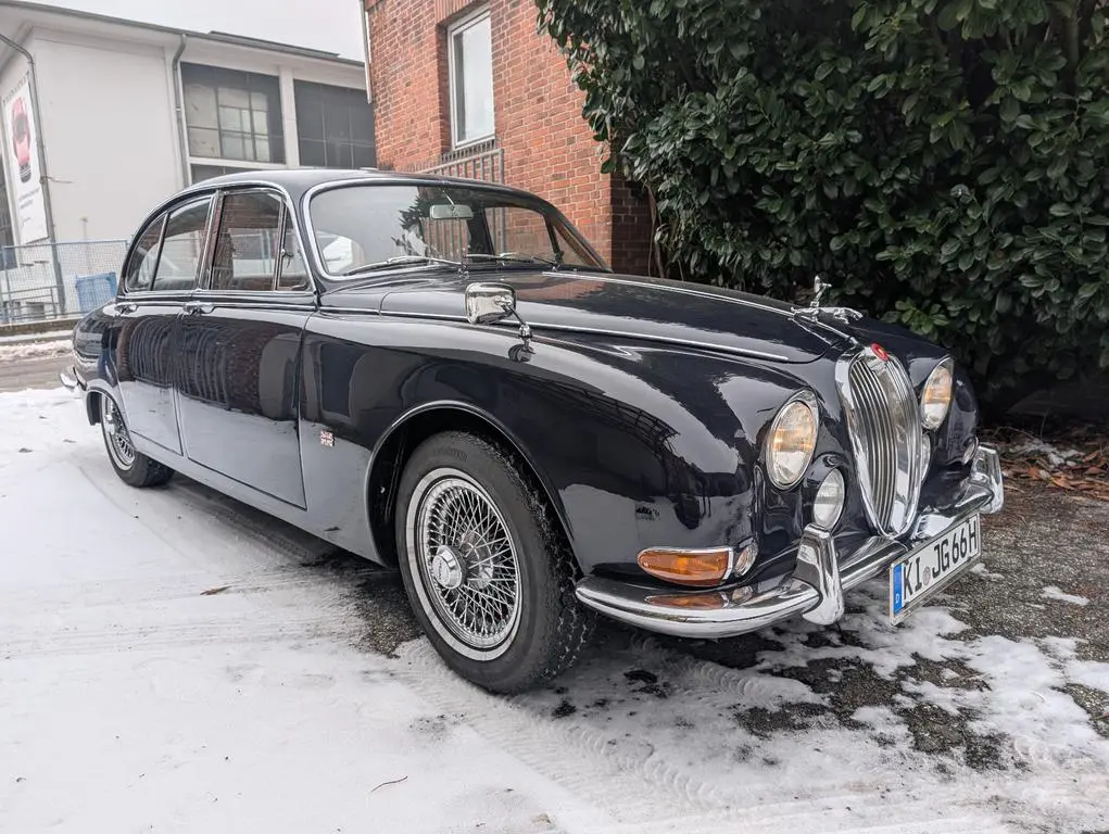 Main__Slider__Photo:Jaguar S-Type 1966 Oldtimer mit Video 06/1966-0