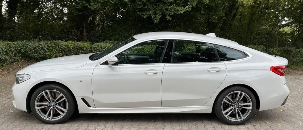 Main__Slider__Photo:BMW 6 Series 630d xDrive Gran Turismo M-Paket Langstrecke 07/2019-0