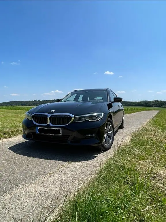 Main__Slider__Photo:BMW 3 Series 330e Touring Sport Line Panorama Head-Up 02/2021-0