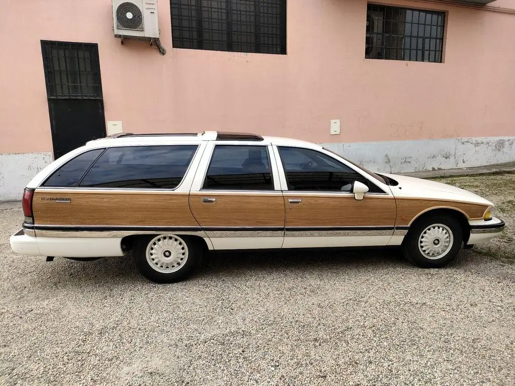 Main__Slider__Photo:Buick Roadmaster Woody 5.7 V8 ASI 06/1992-0