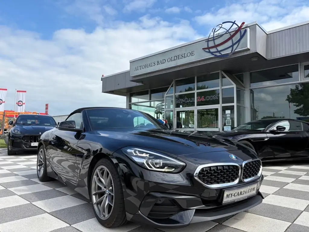 Main__Slider__Photo:BMW Z4 sDrive 20i +LiveCockpit Prof +LED +HUD 10/2019-1