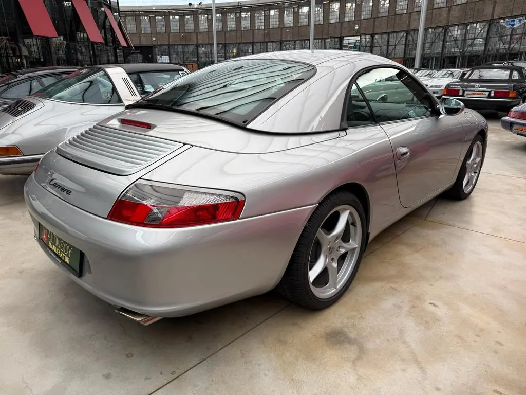 Main__Slider__Photo:Porsche 996 Carrera Cabriolet 04/2002-1