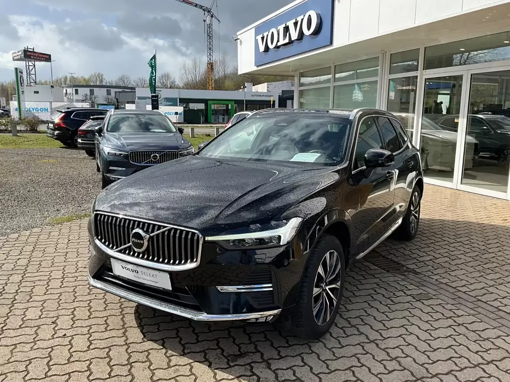 Main__Slider__Photo:Volvo XC60 B4 AWD Mild Hybrid Diesel Plus Bright 03/2023-0