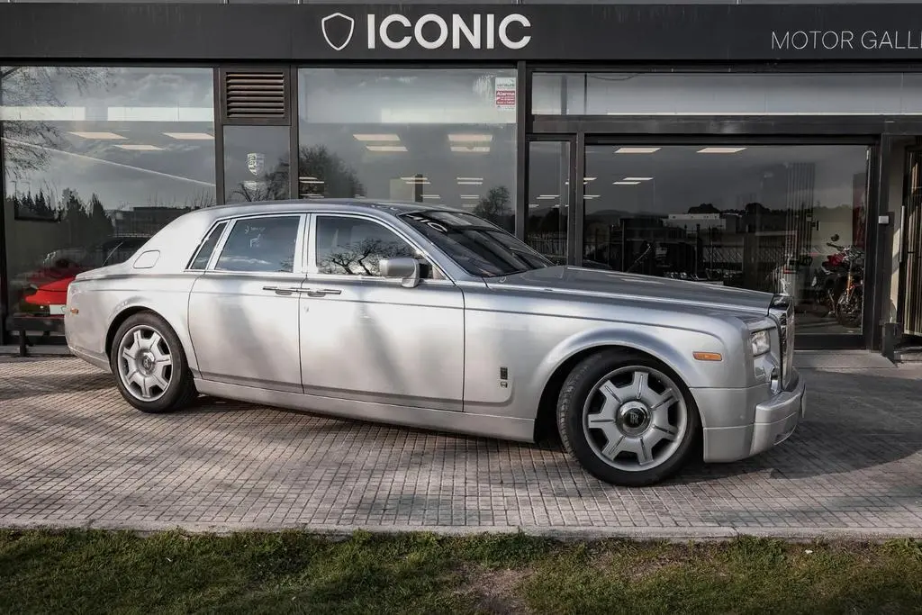 Main__Slider__Photo:Rolls-Royce Phantom - 08/2005-0
