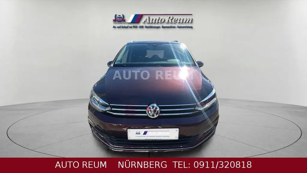 Main__Slider__Photo:Volkswagen Touran Highline Automatik LED Navi Kamera Tempom 11/2019-1