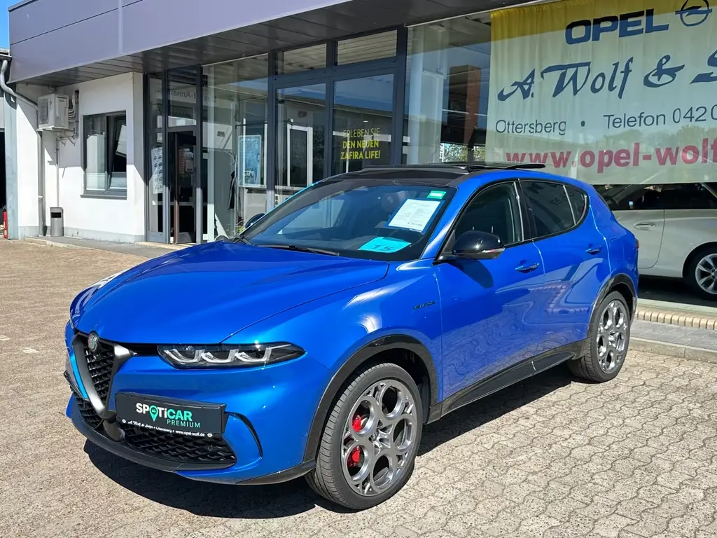 Main__Slider__Photo:Alfa Romeo Tonale Veloce Plug-In-Hybrid AWD Leder+NAVI+PANO 11/2023-0