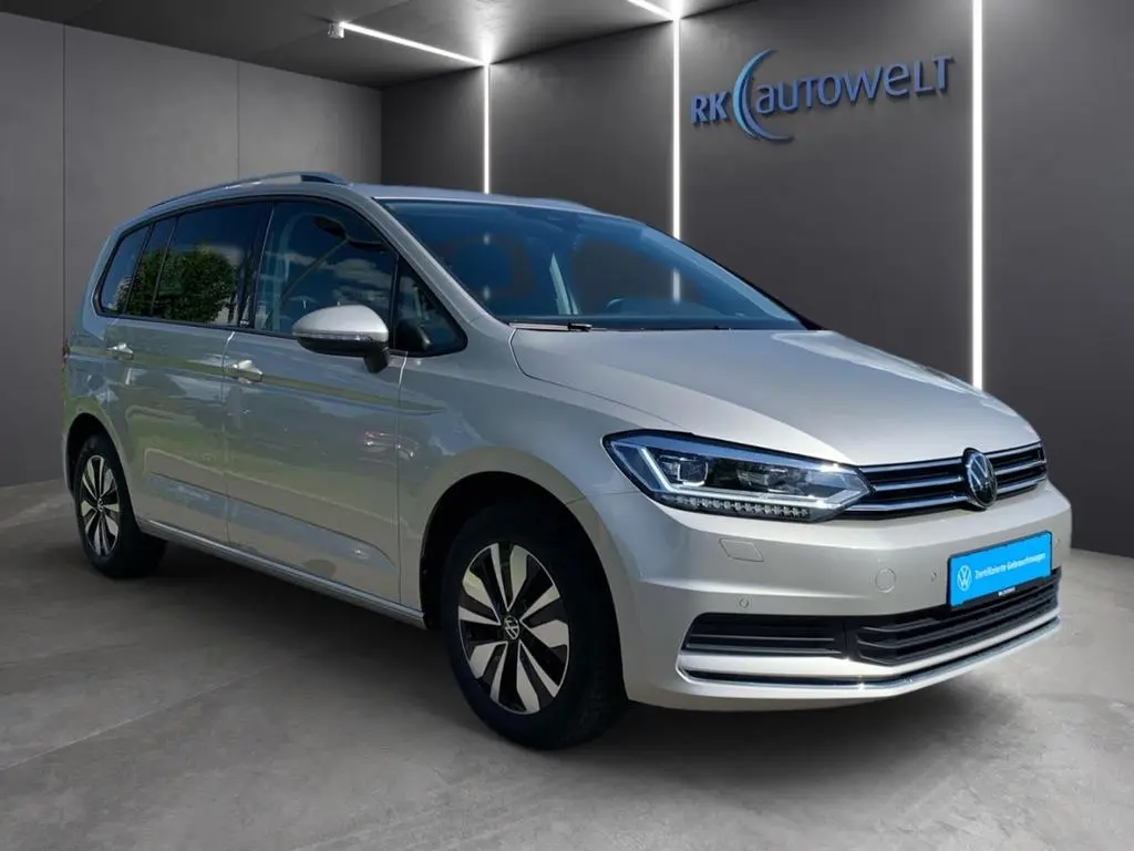 Main__Slider__Photo:Volkswagen Touran Move 1.5 TSI Navi ACC Apple CarPlay 11/2023-1