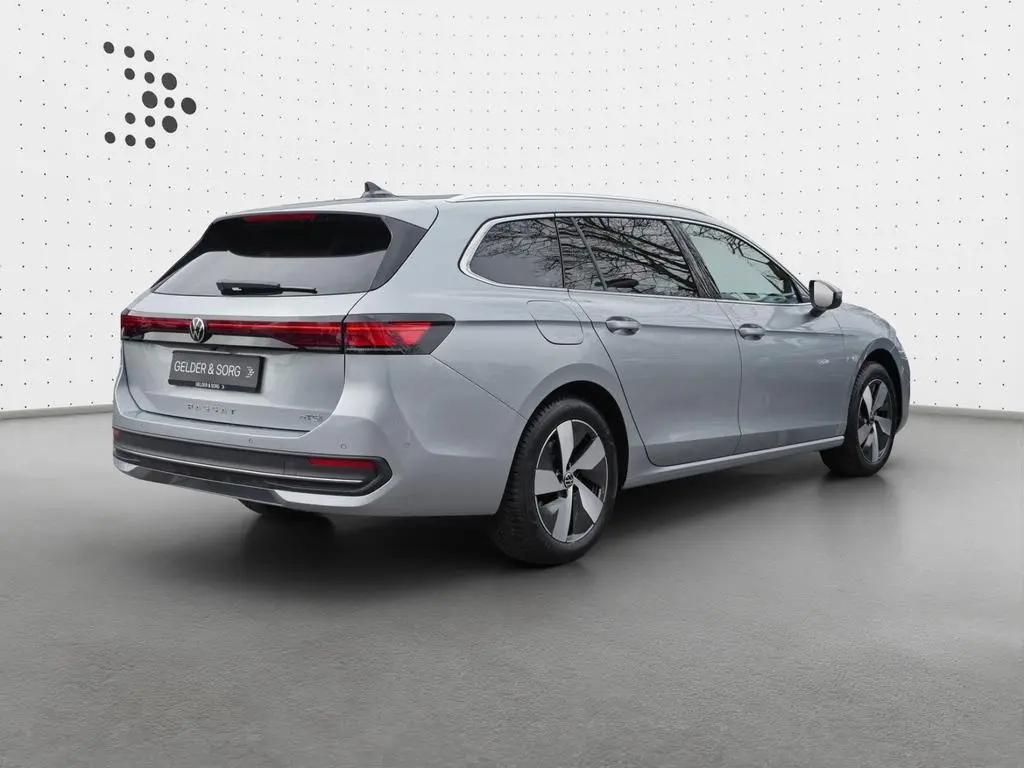 Main__Slider__Photo:Volkswagen Passat Variant Business 1.5 eTSI RFK*AHK*Massage 04/2025-1