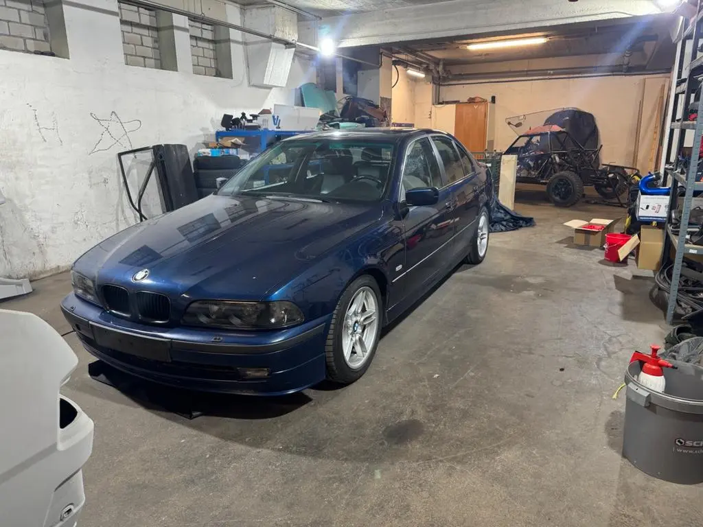 Main__Slider__Photo:ALPINA B10 3,3 Limousine 03/2000-0