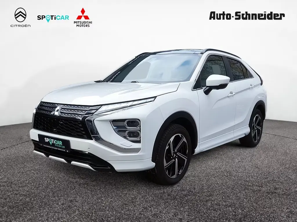 Main__Slider__Photo:Mitsubishi Eclipse Cross 2.4 PHEV Top Hybrid 4WD PANO 360° 01/2022-0