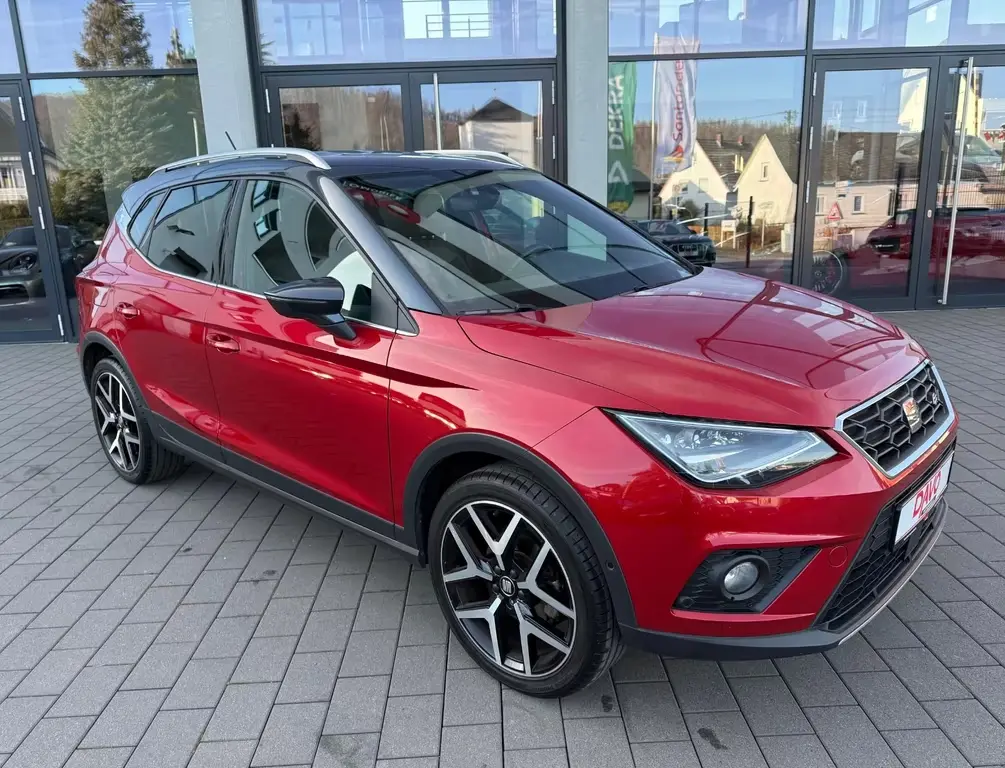 Main__Slider__Photo:Seat Arona FR 1.0 TSI//Beats Sound/LED/R-Kamera/DAB 05/2021-0