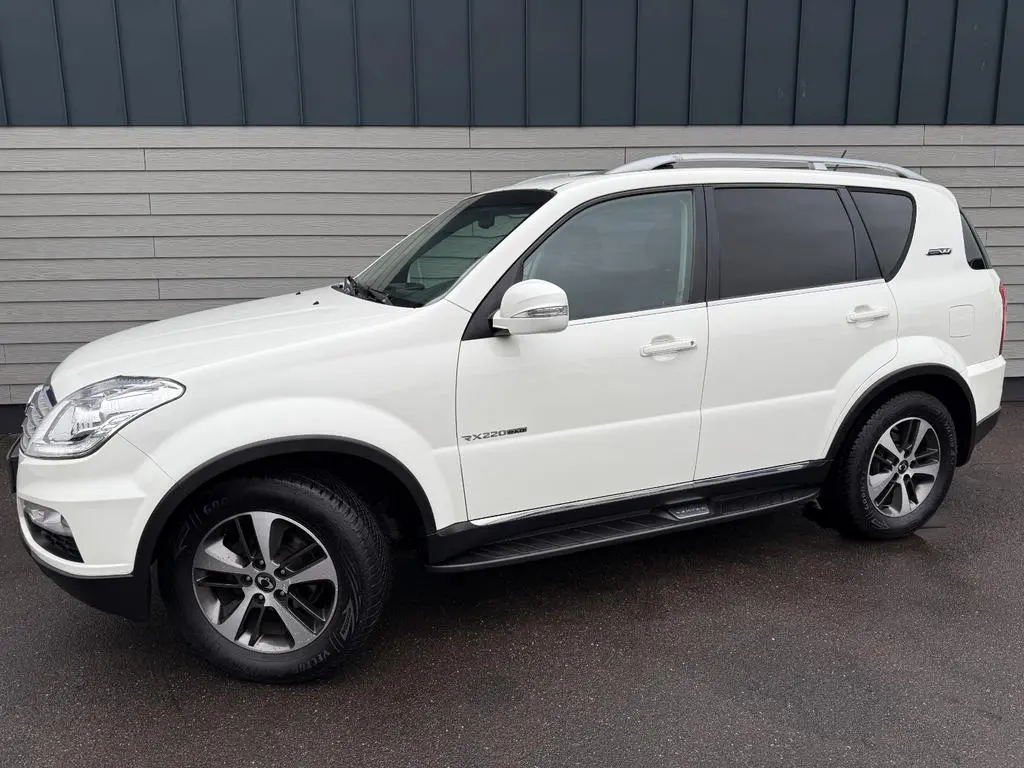 Main__Slider__Photo:Ssangyong Rexton Rexton W Executive 4WD/7 Sitzer/Euro6 06/2016-0