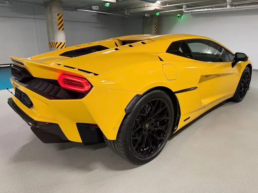 Main__Slider__Photo:Lamborghini Temerario GIALLO CARBON INT&EXT LIFT MY26 NEWCAR null-0
