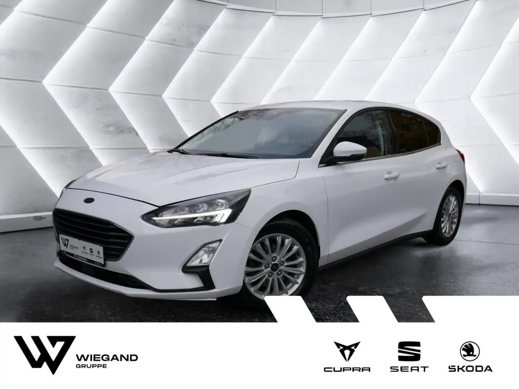 Main__Slider__Photo:Ford Focus 1.0 EcoBoost Hybrid Titanium S/S AHK LED 11/2020-0