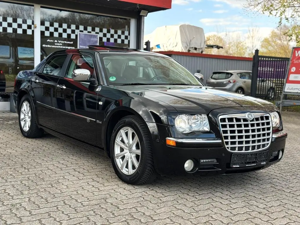 Main__Slider__Photo:Chrysler 300C 3.0 CRD/2.HAND/XENON/PDC/SHZ/LEDER 11/2010-0