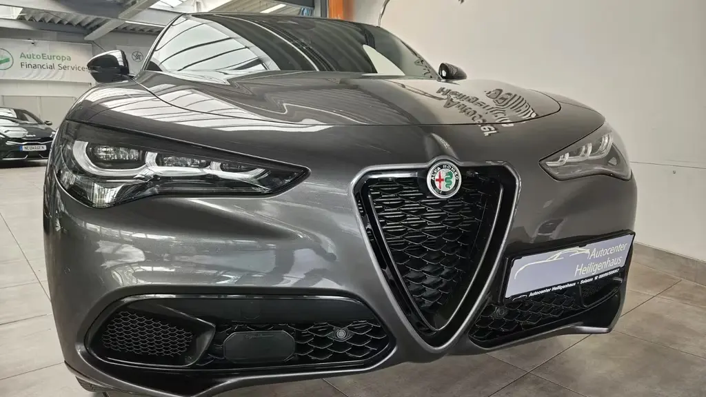 Main__Slider__Photo:Alfa Romeo Stelvio Veloce Q4 ACC Matrix Leder Kamera Navi 06/2024-0